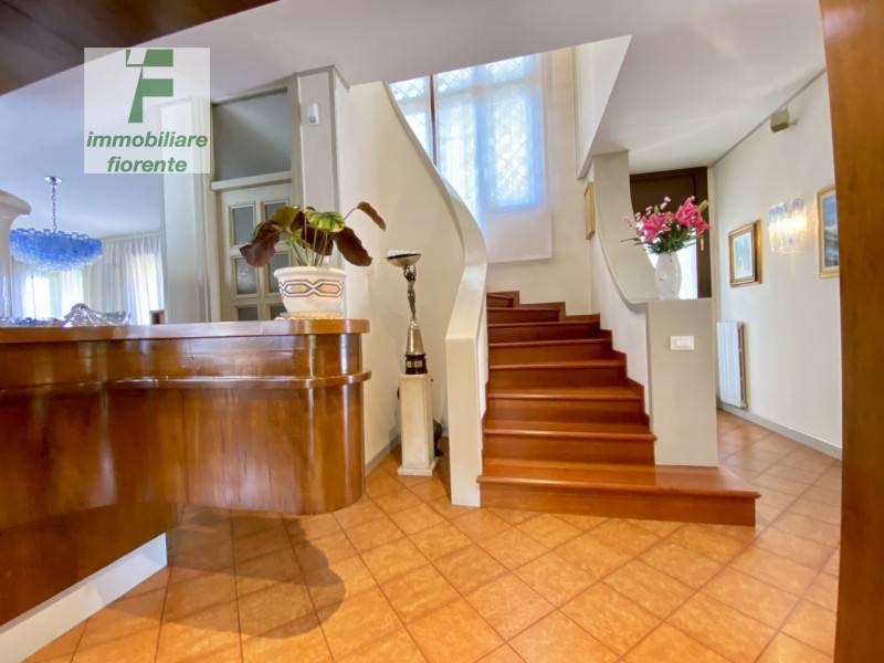 casa indipendente in vendita a Padova in zona San Carlo