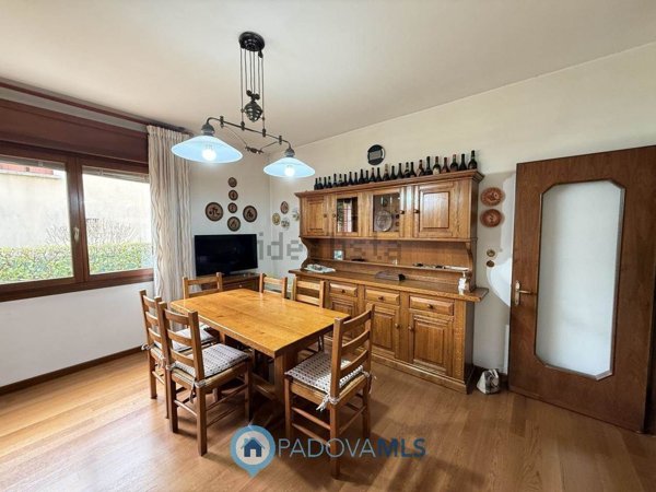 casa indipendente in vendita a Padova in zona Arcella