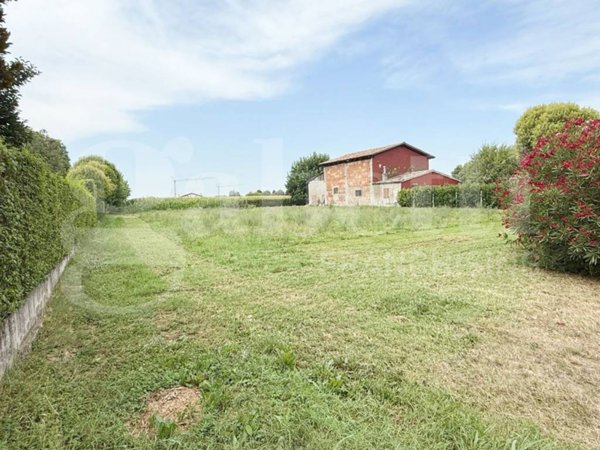 terreno edificabile in vendita a Padova in zona Guizza