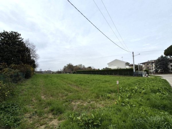 terreno edificabile in vendita a Padova in zona Altichiero