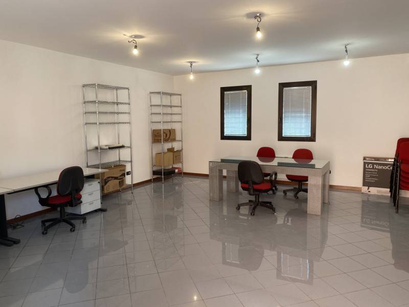ufficio in vendita a Padova in zona Camin / Granze