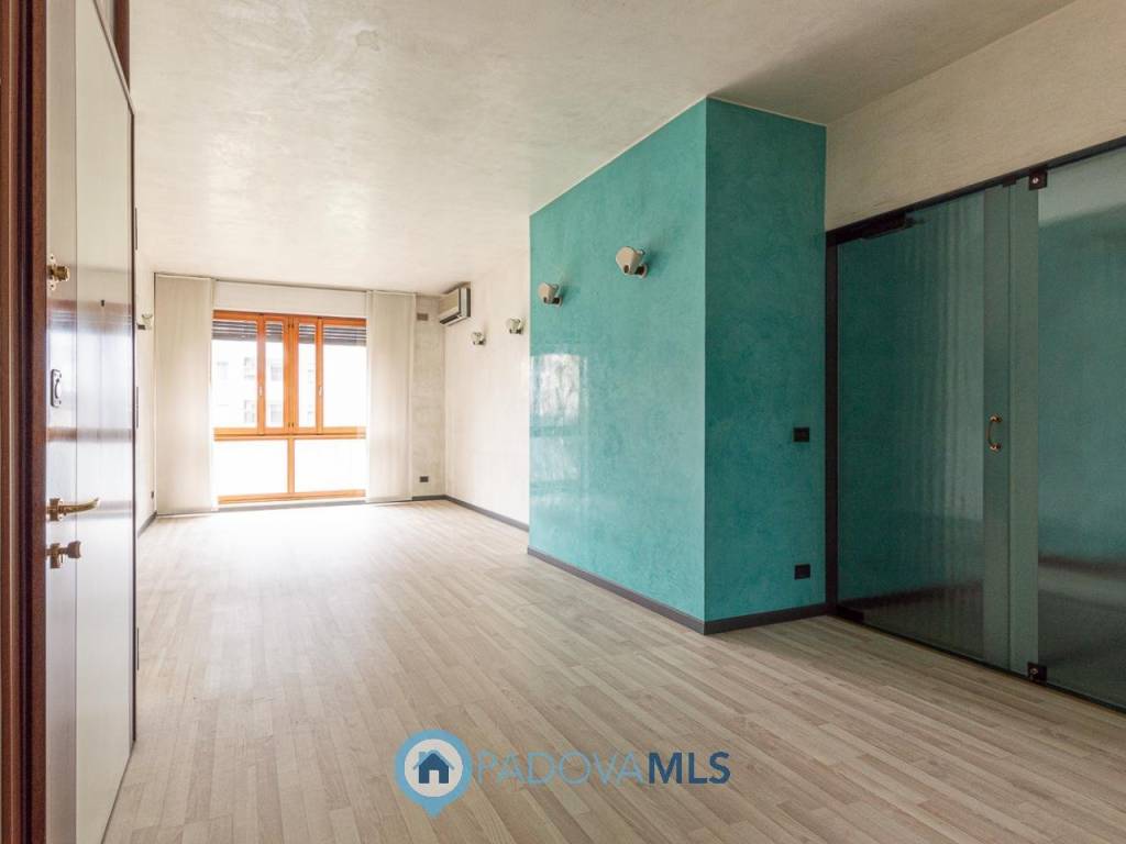 ufficio in vendita a Padova in zona Porta Trento