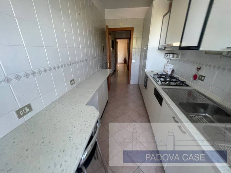 appartamento in vendita a Padova in zona Sacra Famiglia