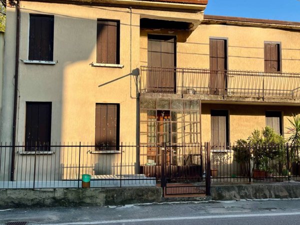 casa indipendente in vendita a Padova in zona San Carlo