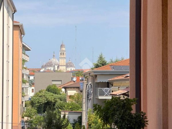 appartamento in vendita a Padova in zona Sant'Osvaldo / Santa Rita
