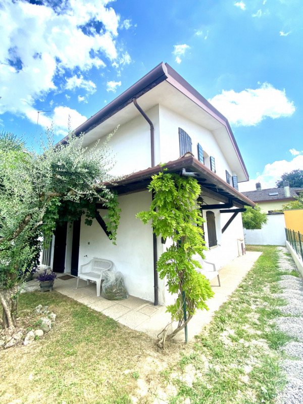 casa indipendente in vendita a Padova in zona Guizza