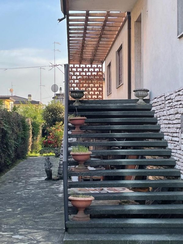 casa indipendente in vendita a Padova in zona Pontevigodarzere