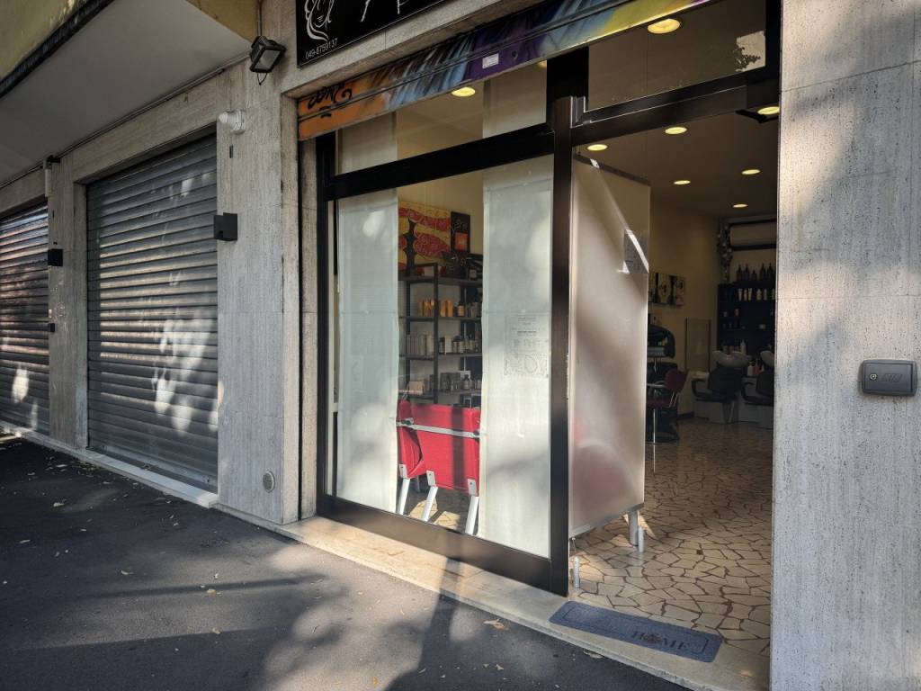 negozio in vendita a Padova in zona Santa Croce