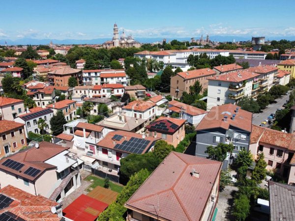 appartamento in vendita a Padova in zona Sant'Osvaldo / Santa Rita