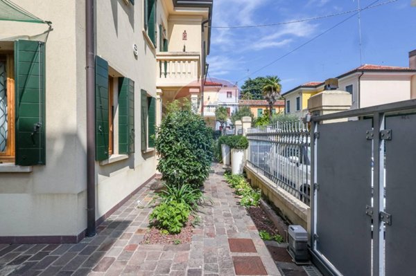 casa indipendente in vendita a Padova in zona Centro Storico