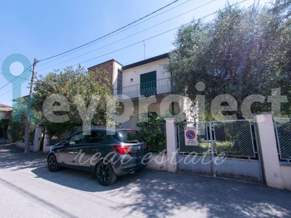 casa indipendente in vendita a Padova in zona Forcellini / Terranegra