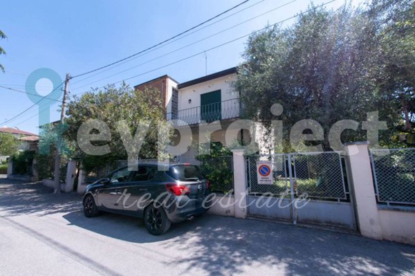 casa indipendente in vendita a Padova in zona Forcellini / Terranegra