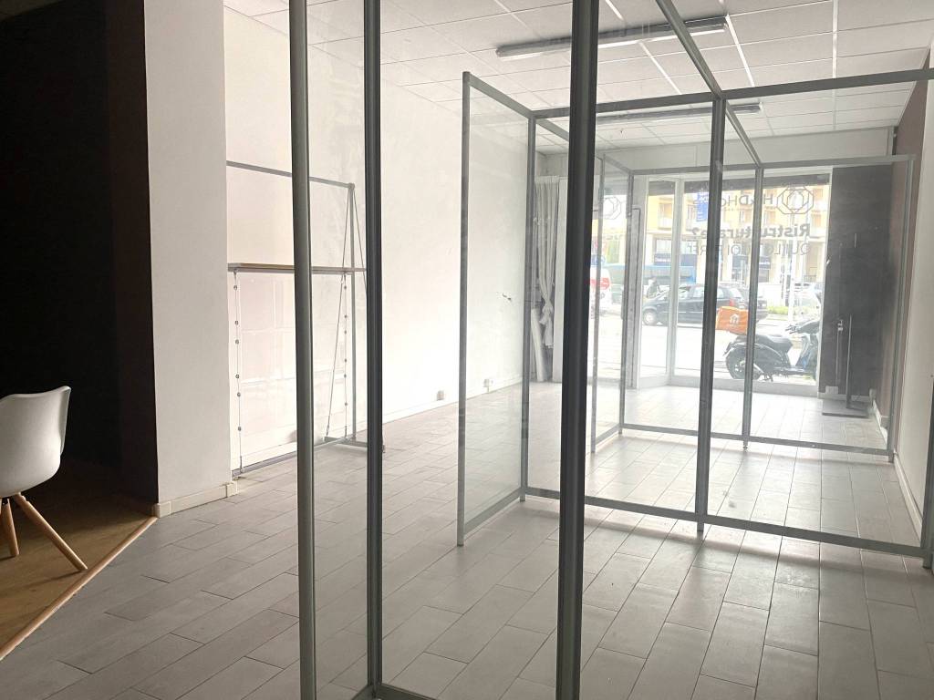 negozio in vendita a Padova in zona Stanga