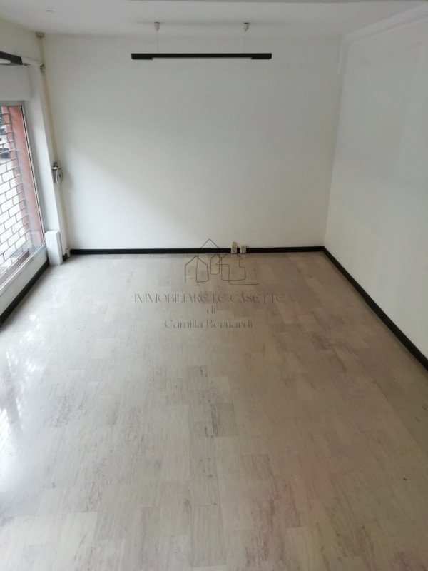 negozio in vendita a Padova in zona Sant'Osvaldo / Santa Rita