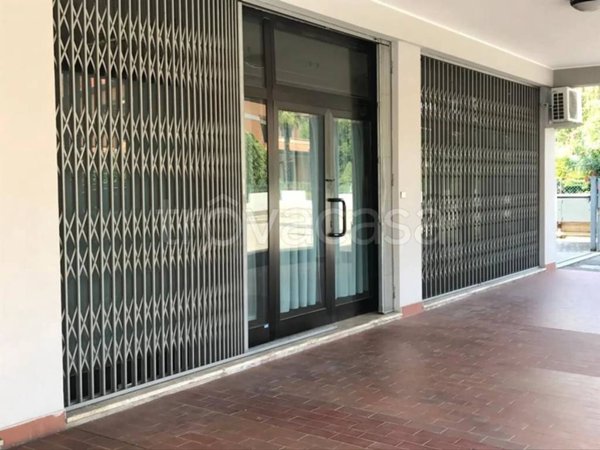 negozio in vendita a Padova in zona Savonarola