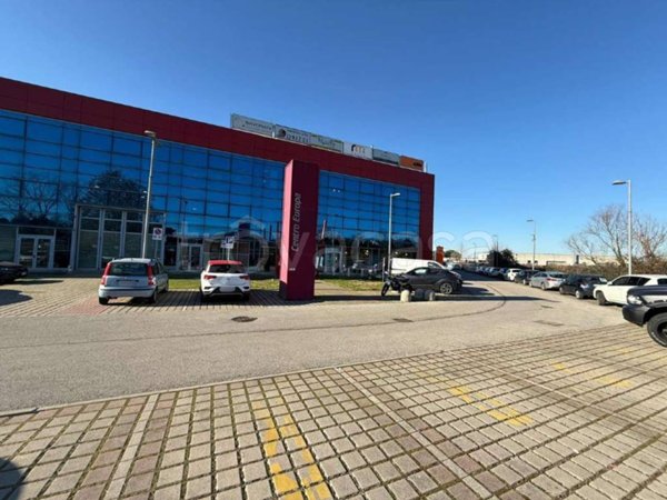 ufficio in vendita a Padova in zona Mandria