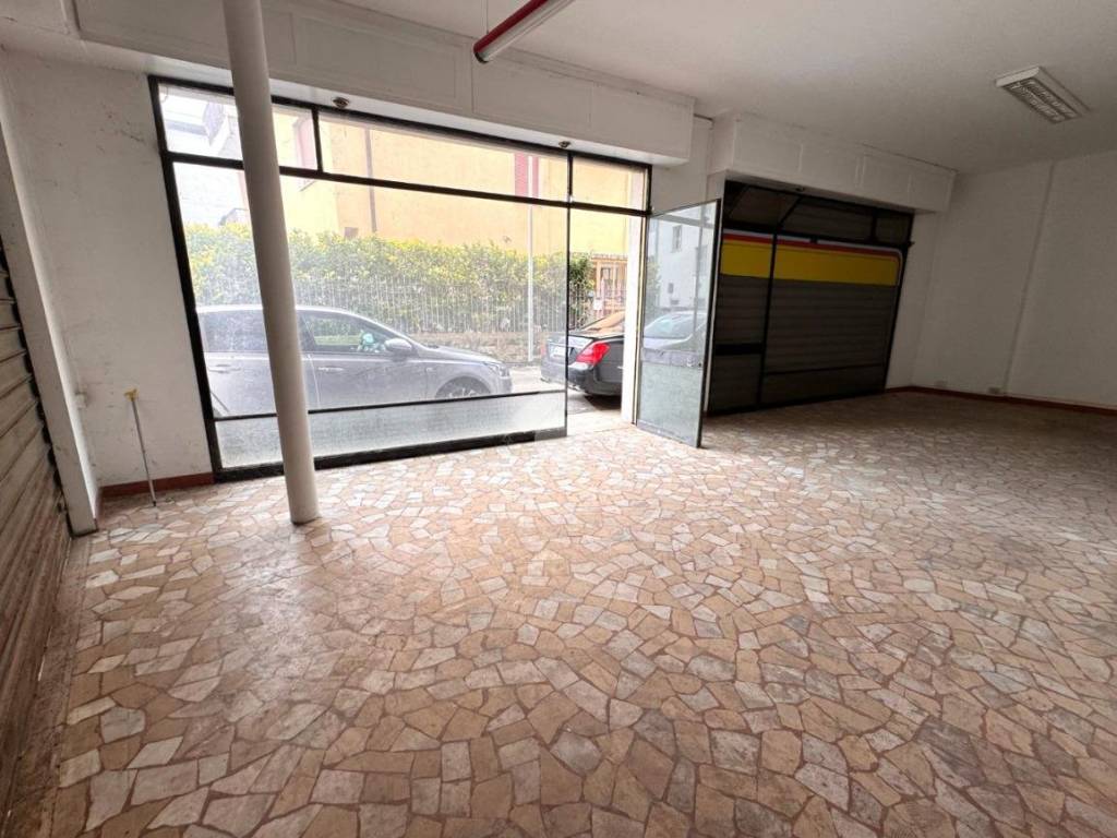 negozio in vendita a Padova in zona Madonna Pellegrina