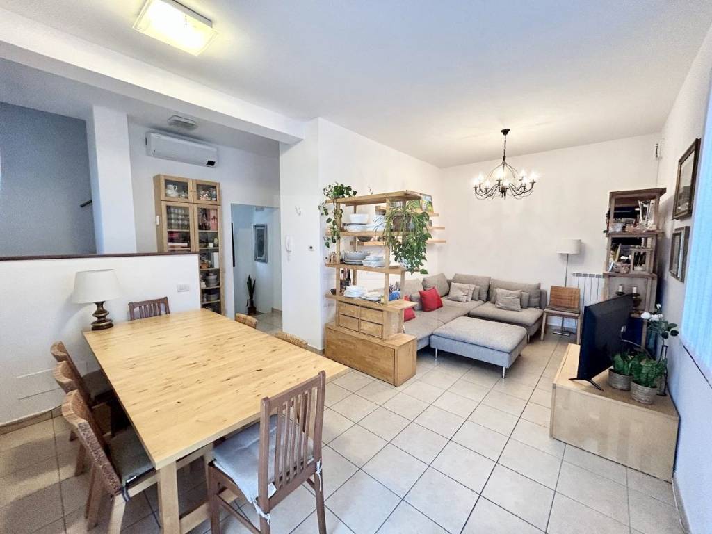 casa indipendente in vendita a Padova in zona Sant'Osvaldo / Santa Rita