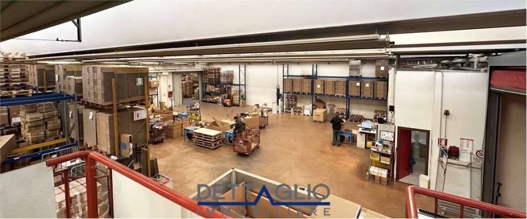 locale commerciale in vendita a Padova in zona Camin / Granze