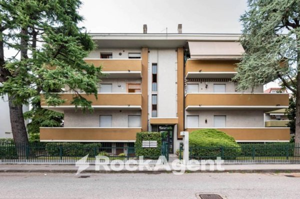 locale commerciale in vendita a Padova in zona Pio X