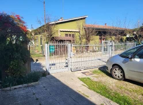 casa indipendente in vendita a Padova in zona Mortise