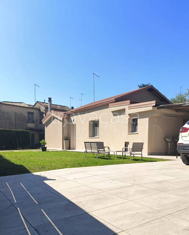 casa indipendente in vendita a Padova in zona Mandria