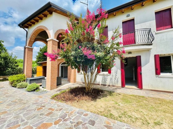casa indipendente in vendita a Padova in zona Brentelle