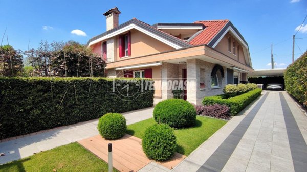 casa indipendente in vendita a Padova in zona Brentelle