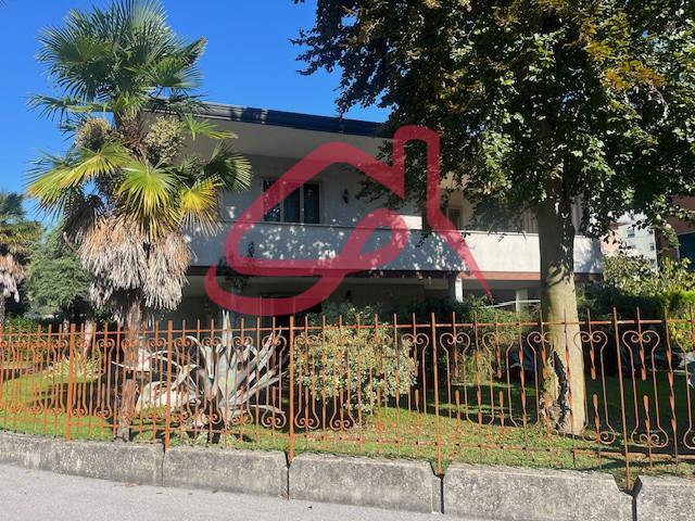 casa indipendente in vendita a Padova in zona San Lazzaro