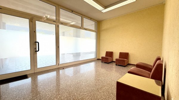 negozio in vendita a Padova in zona Arcella