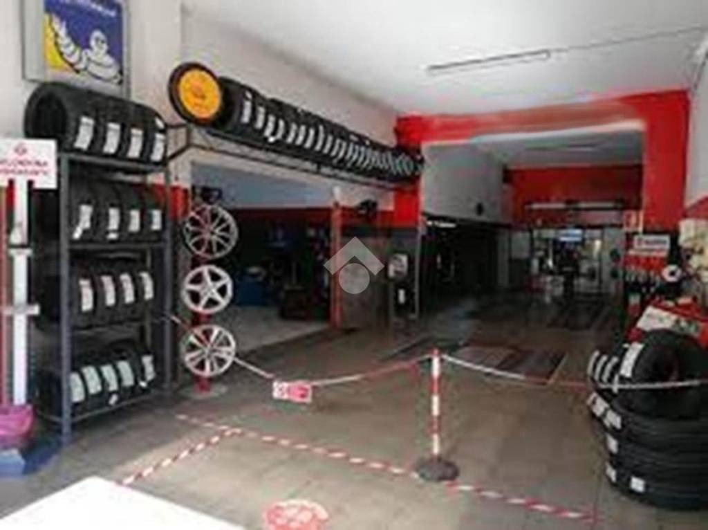 negozio in vendita a Padova in zona Mortise