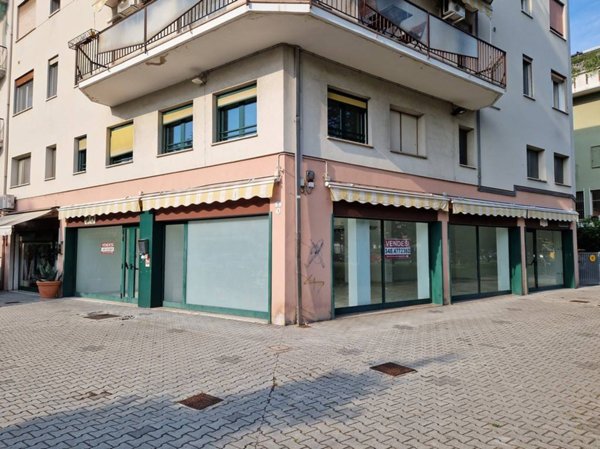 negozio in vendita a Padova in zona San Carlo