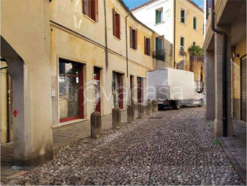 negozio in vendita a Padova