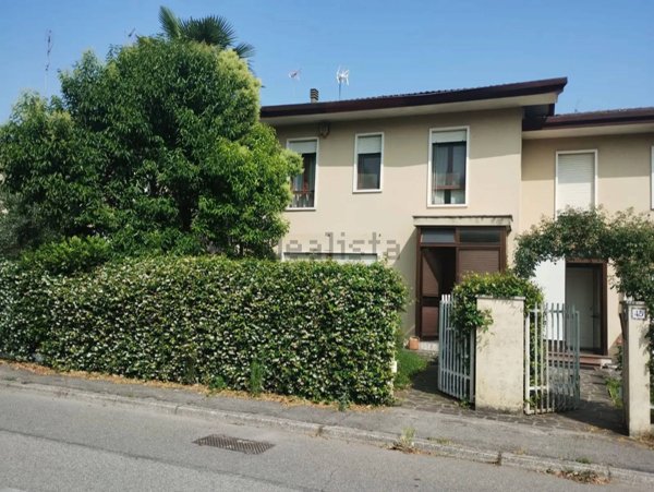 casa indipendente in vendita a Padova in zona San Carlo