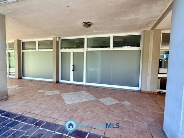 negozio in vendita a Padova in zona San Carlo