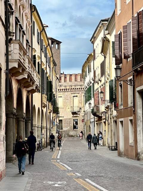 negozio in vendita a Padova in zona Centro Storico