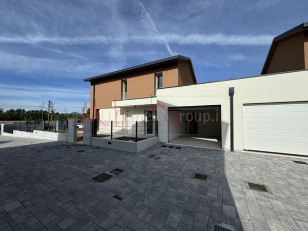 casa indipendente in vendita a Padova in zona Mandria