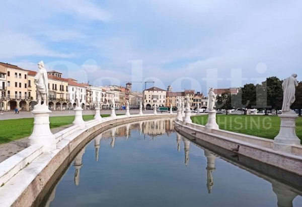 negozio in vendita a Padova