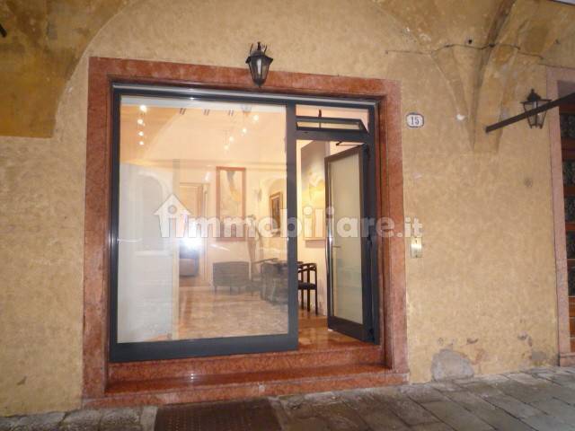 negozio in vendita a Padova in zona Centro Storico