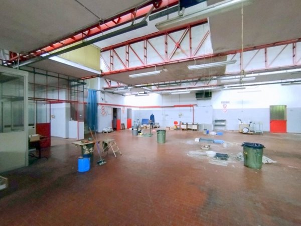 locale commerciale in vendita a Padova