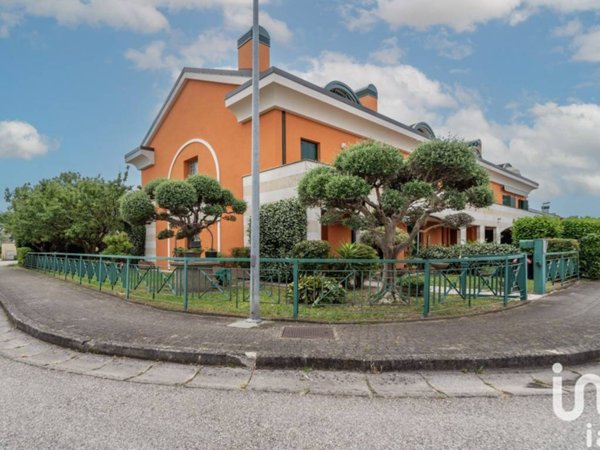 casa indipendente in vendita a Padova in zona Montà