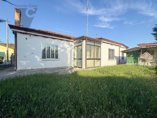 casa indipendente in vendita a Padova in zona Mortise