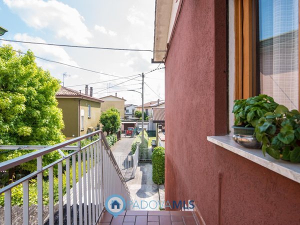 casa indipendente in vendita a Padova in zona Brentelle