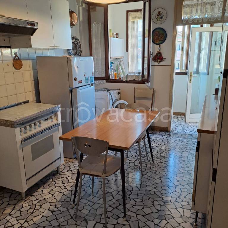 appartamento in vendita a Padova in zona Arcella