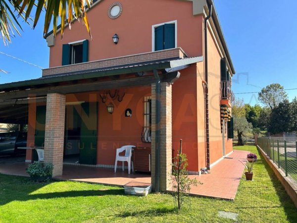 casa indipendente in vendita a Padova in zona Montà