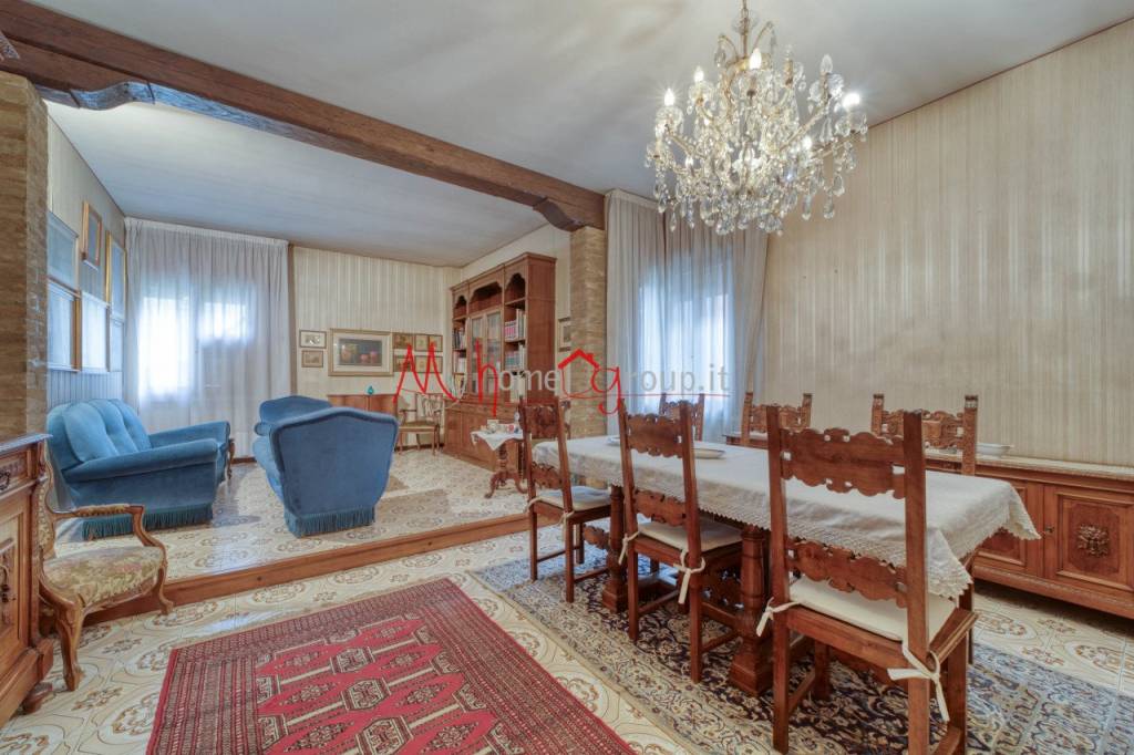 casa indipendente in vendita a Padova in zona Sant'Osvaldo / Santa Rita