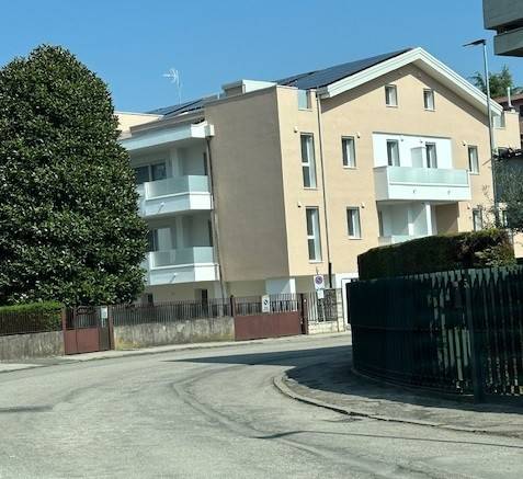 appartamento in vendita a Padova in zona Sant'Osvaldo / Santa Rita