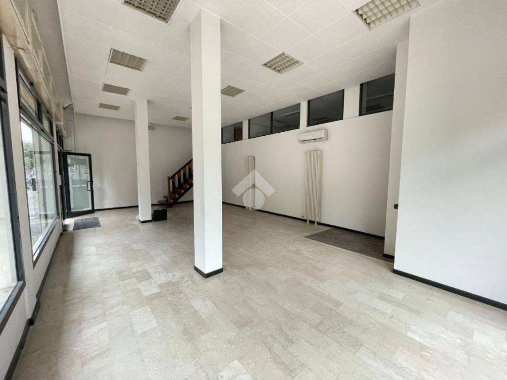 negozio in vendita a Padova in zona Porta Trento