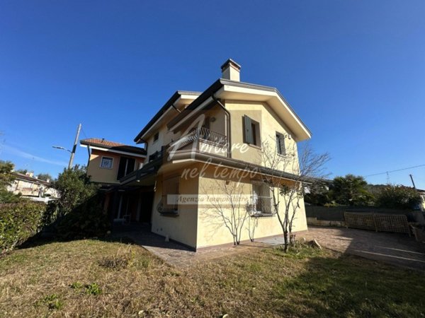 casa indipendente in vendita a Padova in zona Arcella