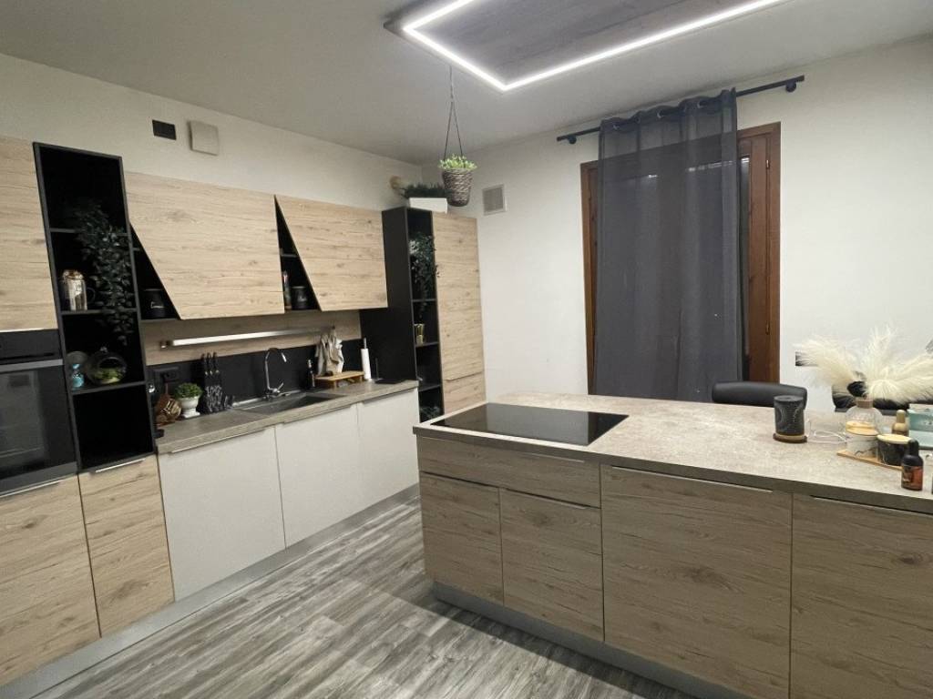 appartamento in vendita a Padova in zona San Carlo